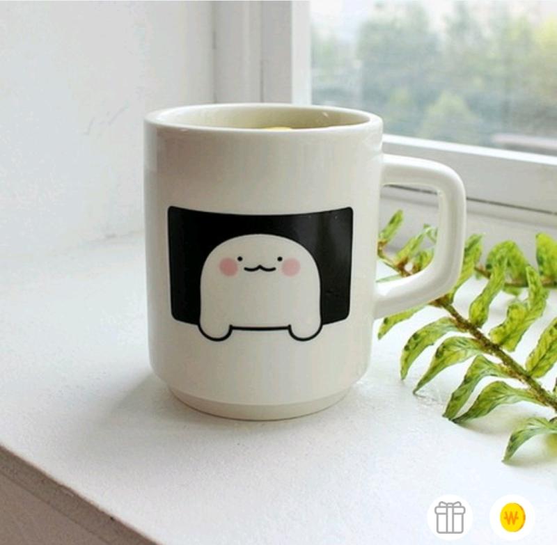 머가 더 기여움??