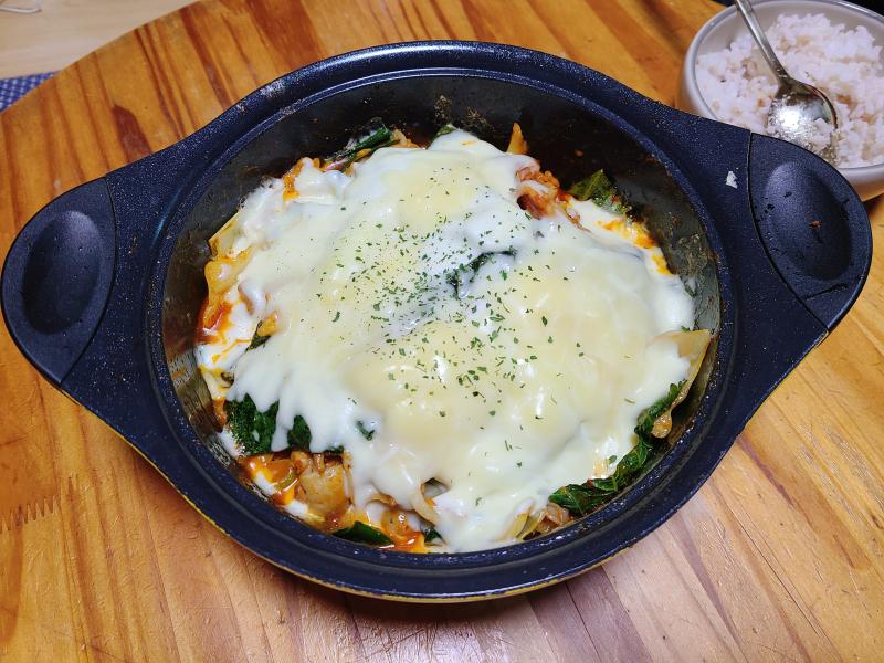 1/17 𝐃𝐢𝐞𝐭+91 늦은 점심으로 치즈닭갈비. 후식으로 호두마루.