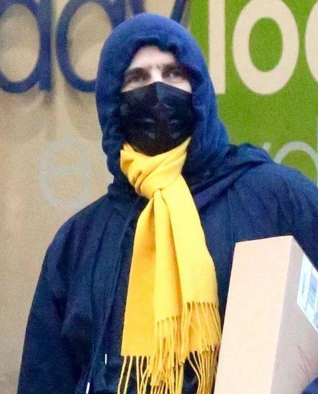 여기만 쓰리디 많은거 개웃기니까 모두들 우리 리암 아찌 택배수령 펭귄짤을 바줘