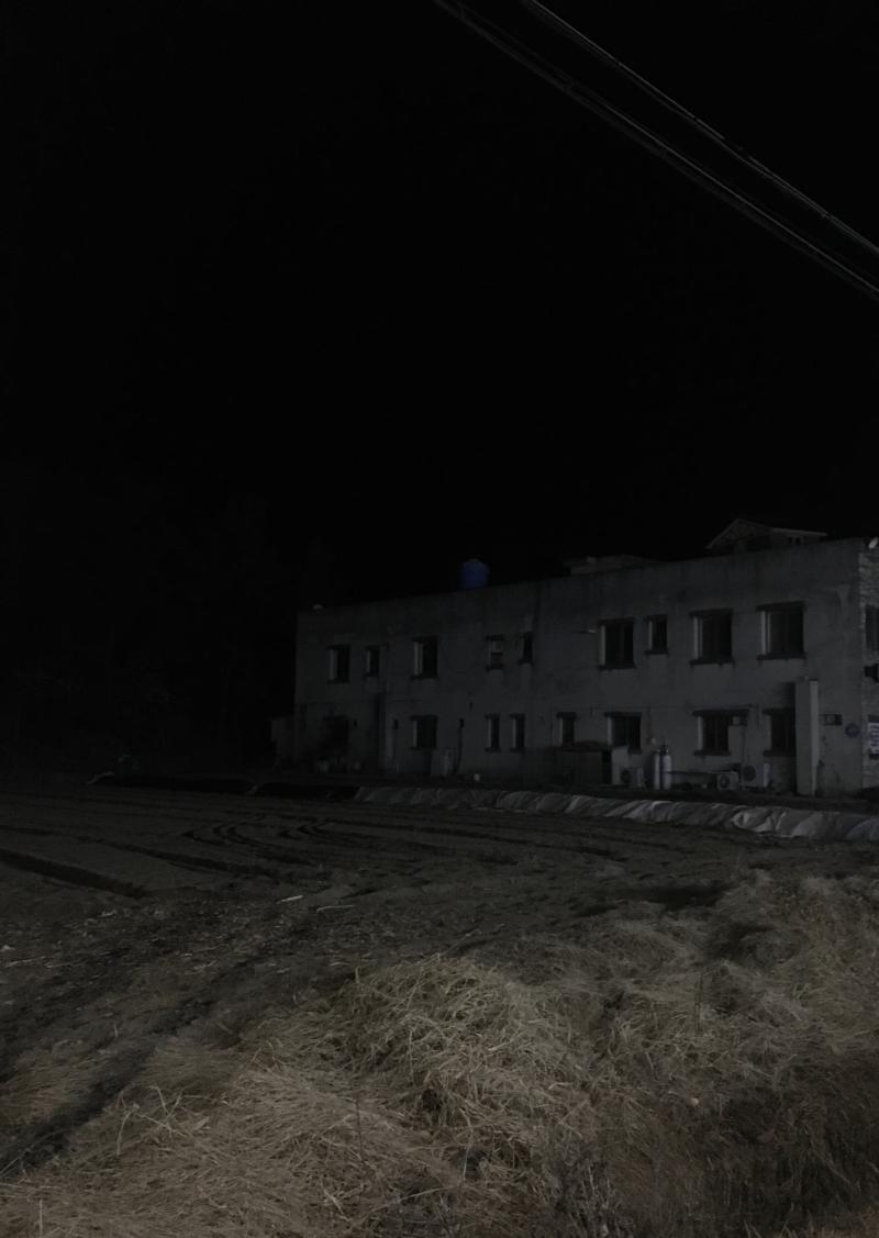이쪽 건물이 으시시함