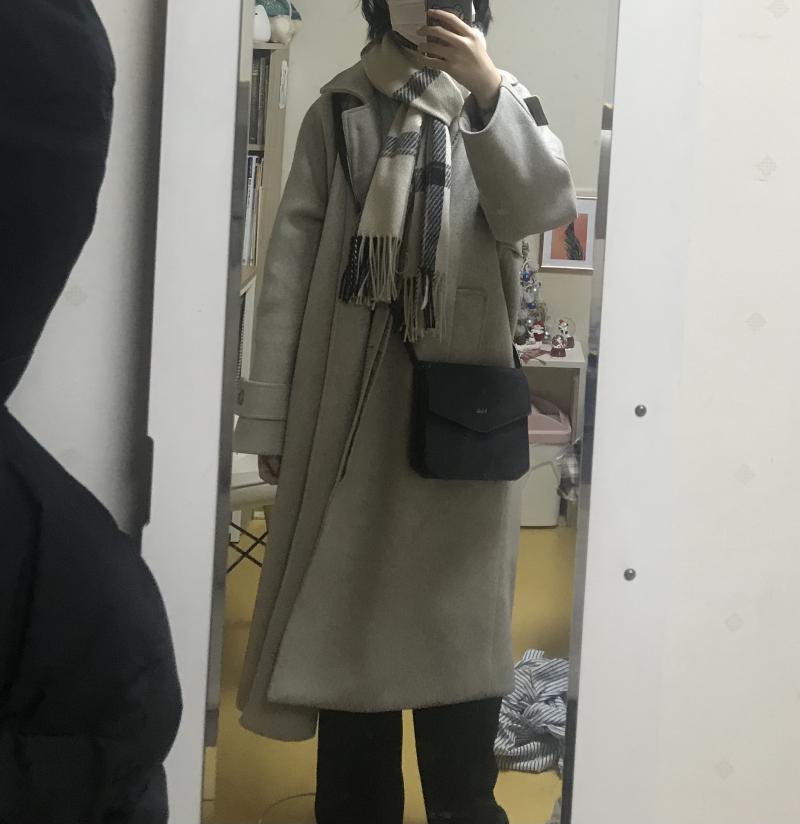 롱코트 +슬랙스 + 목도리.. 겨울의 정석.!.