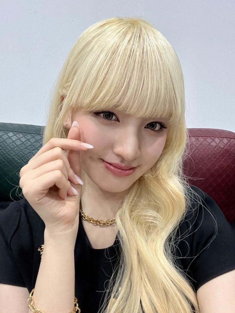 아이브 리즈랑 배우 양혜지...웃는 모습 분위기 보조개까지 존똑;