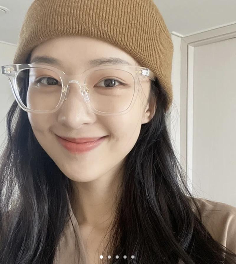 이거야..예쁜 언니가 써서 예뻐보이는거야..??흑흑