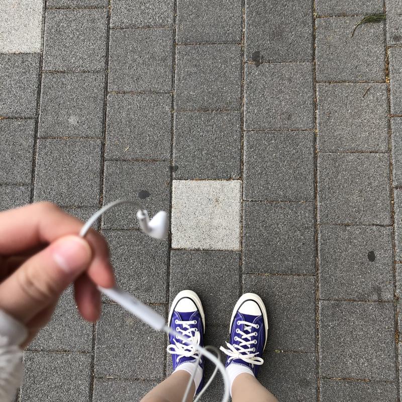 👟🎧
