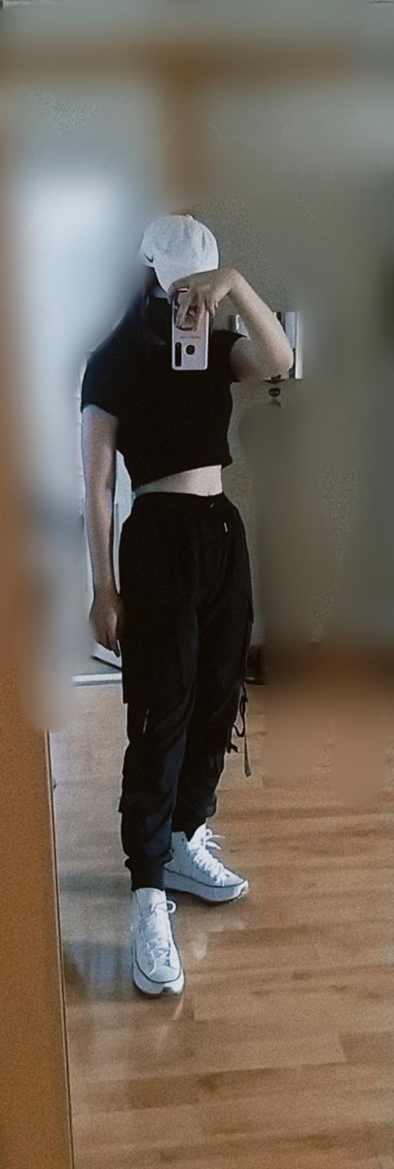 이런 사람입디다..
