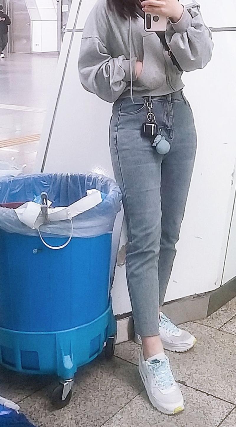 이런 사람입디다..