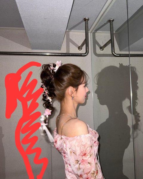 내가 빨간색으로 그린 곳에 생겨야되는거 아니야? 어떻게 그림자가 반대야?