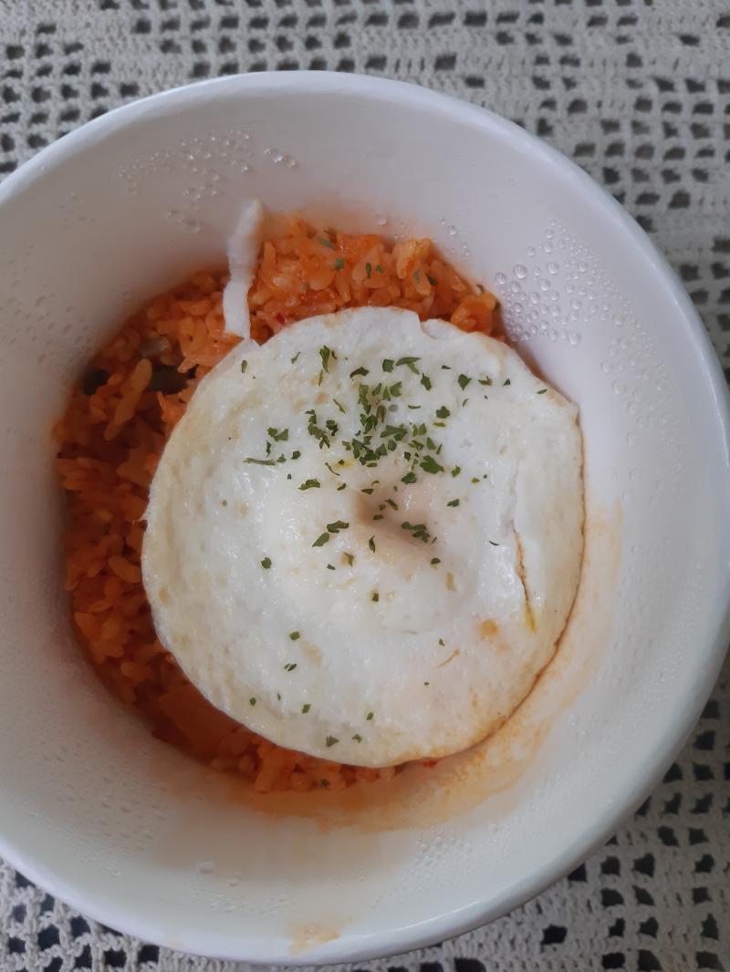 오늘의 점심 한솥도시락 김치볶음밥 짱맛있음