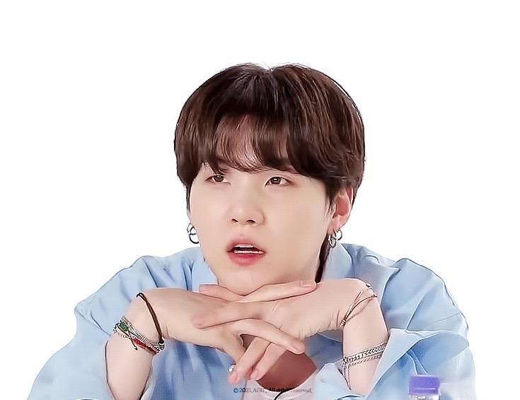 귀여운 민윤기 보고 금요일도 파이팅...ㅜ