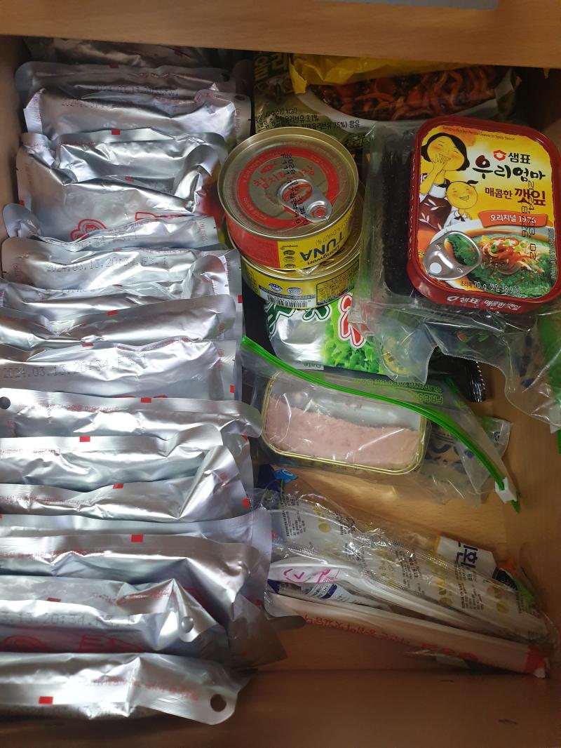 식량 정리 끝!! 당분간 외식 안 해도 되겠다 대신 카레인간이 되겠구만ㅋㅋㅋㅋㅋㅋㅋ