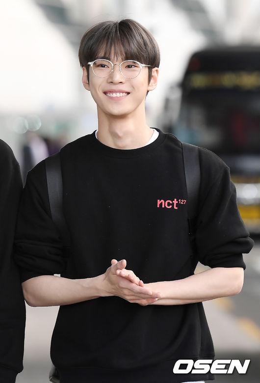 김도영... 말랐는데 어깨가 진짜 완전 떡 벌어짐...