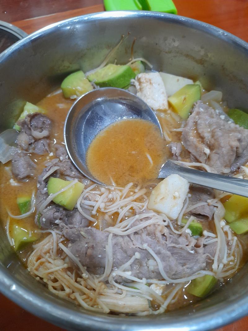 오늘 마트에서 장보고 된장찌개 했음