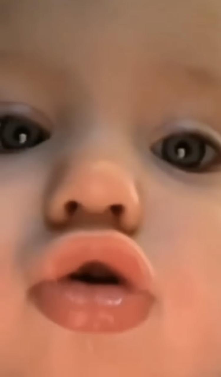 😘
