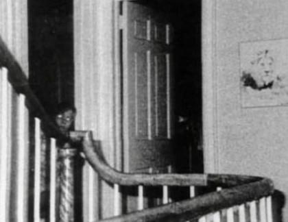 #[040] : 아미티빌 흉가 여러분은 아미티빌 흉가에 대해 들어본 적이 있으신가요? 때는 1974년, 장소는 뉴욕. 여느때와 같이 평화롭던 아