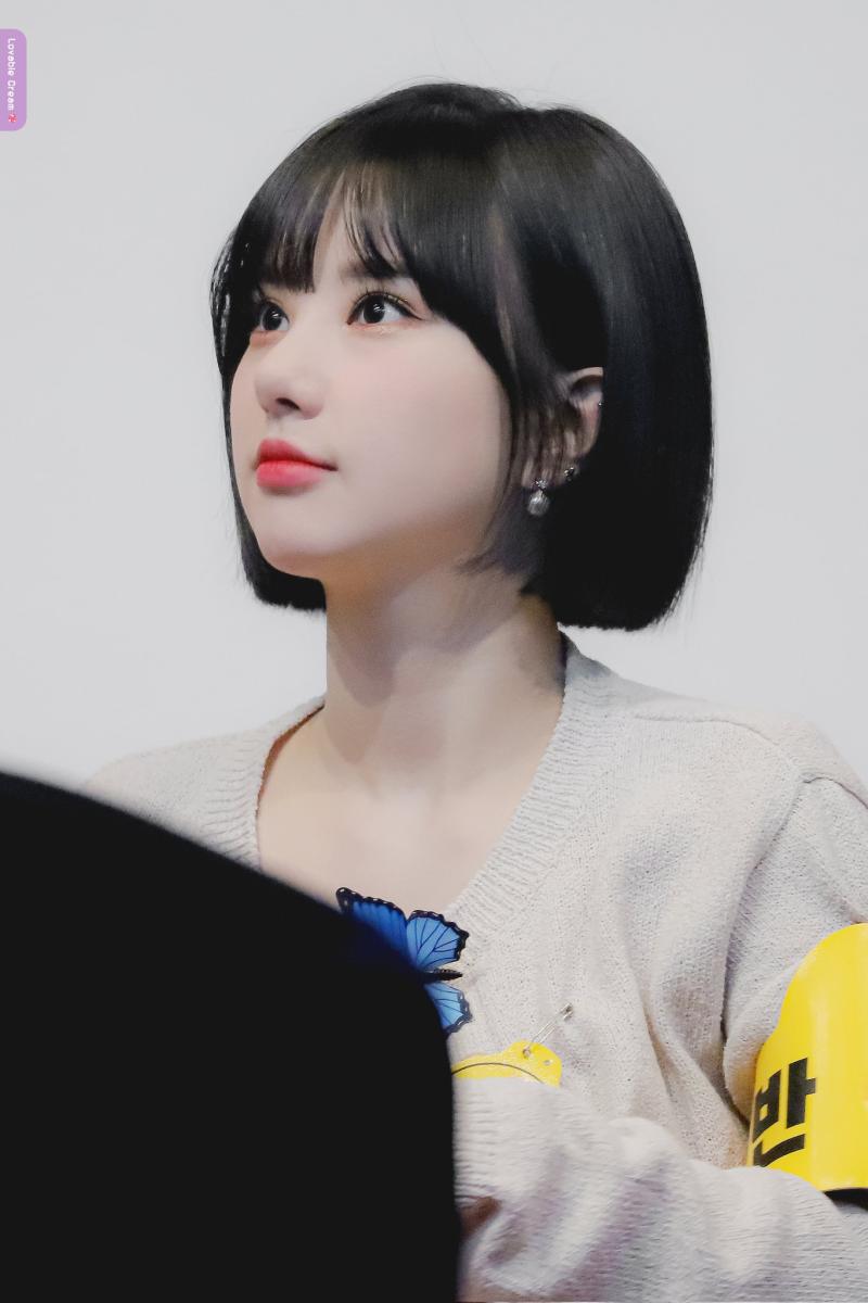 맨 위에꺼 밑에 두개 느낌으루 해줄수 있으까