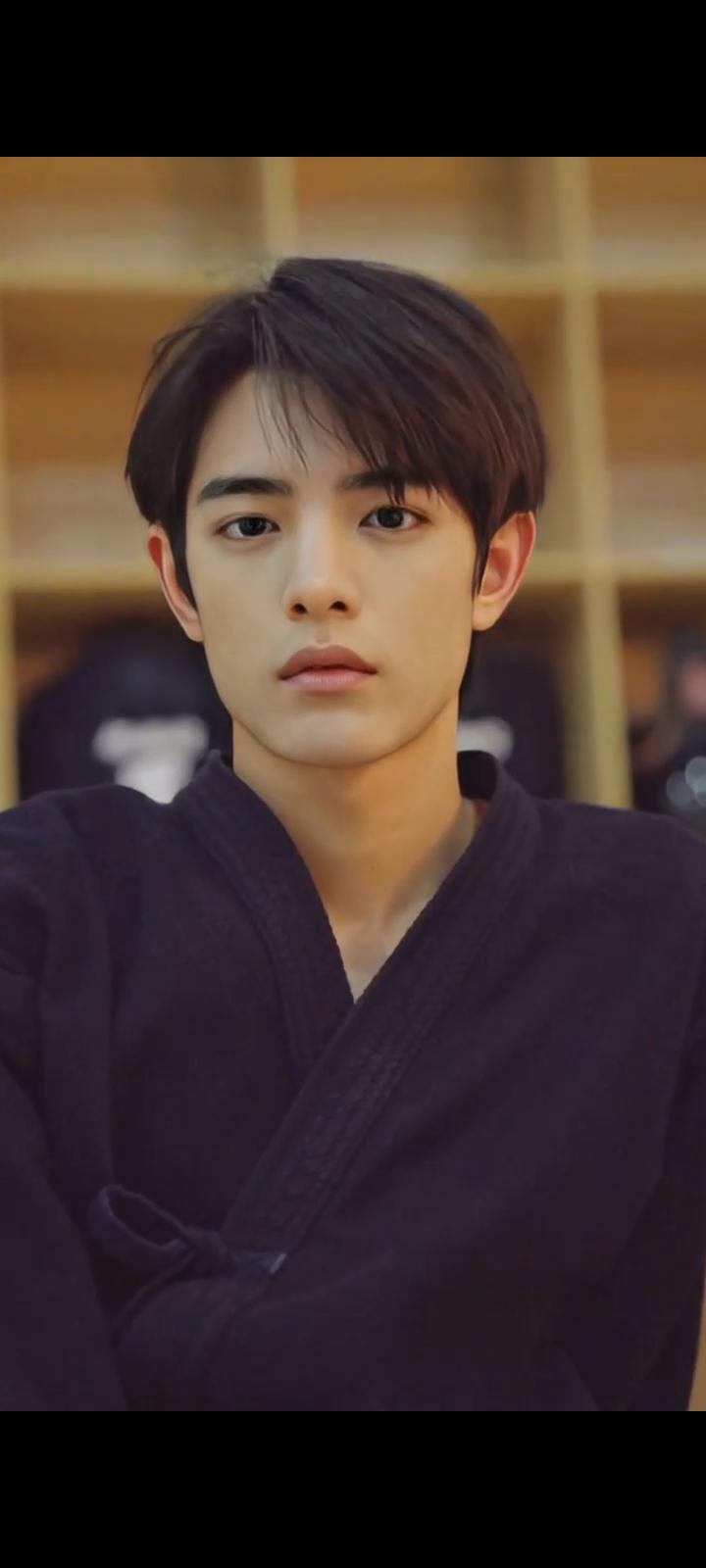 >>31 같은 영상 다른 얼굴