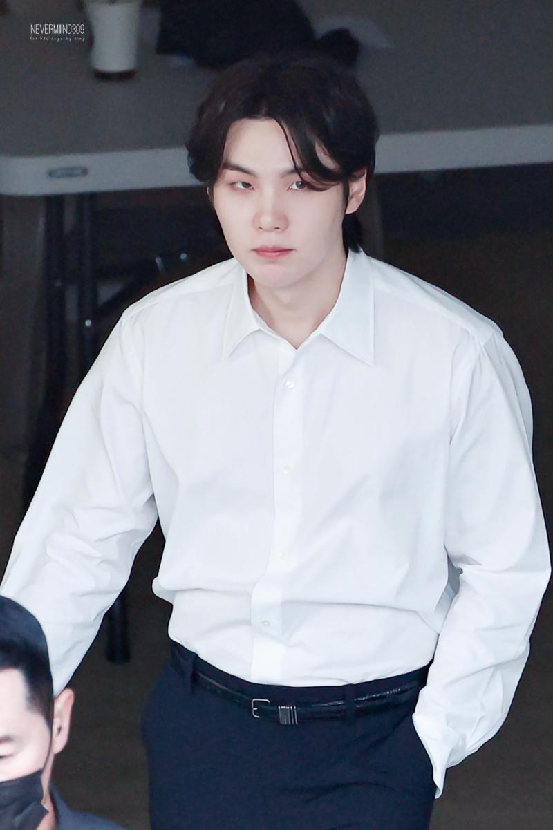 그래서 말인데 음방 퇴근길 민윤기 좀 봐주지 않을래? 내 남자야