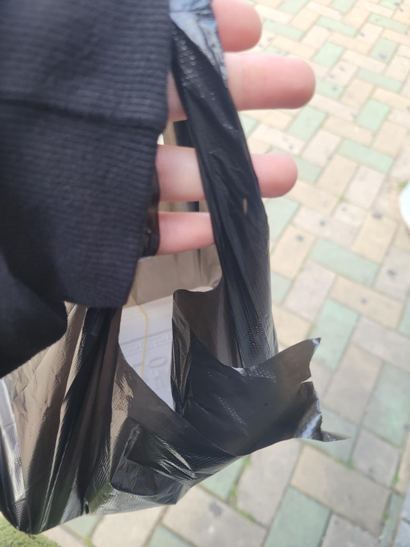 얏홍 옆옆 동네서 타코야끼 발견해서 샀다!!!! 이거 때문에 얼마나 걸은거야ㅋㅋ큐ㅠㅠㅠ그래도 신나~