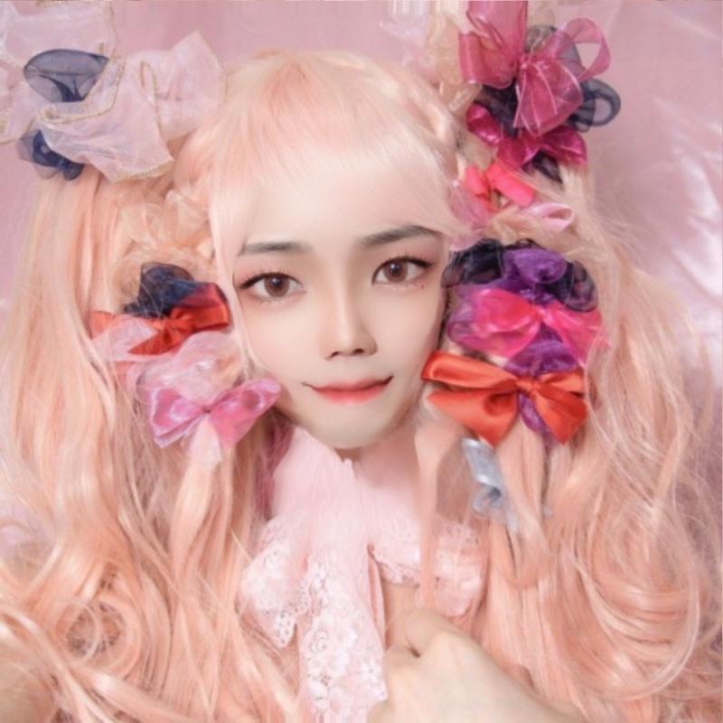 은근예쁘지않아?뭔가 중국틱톡미인같아 얼굴만확대하면 진짜여자같아보여