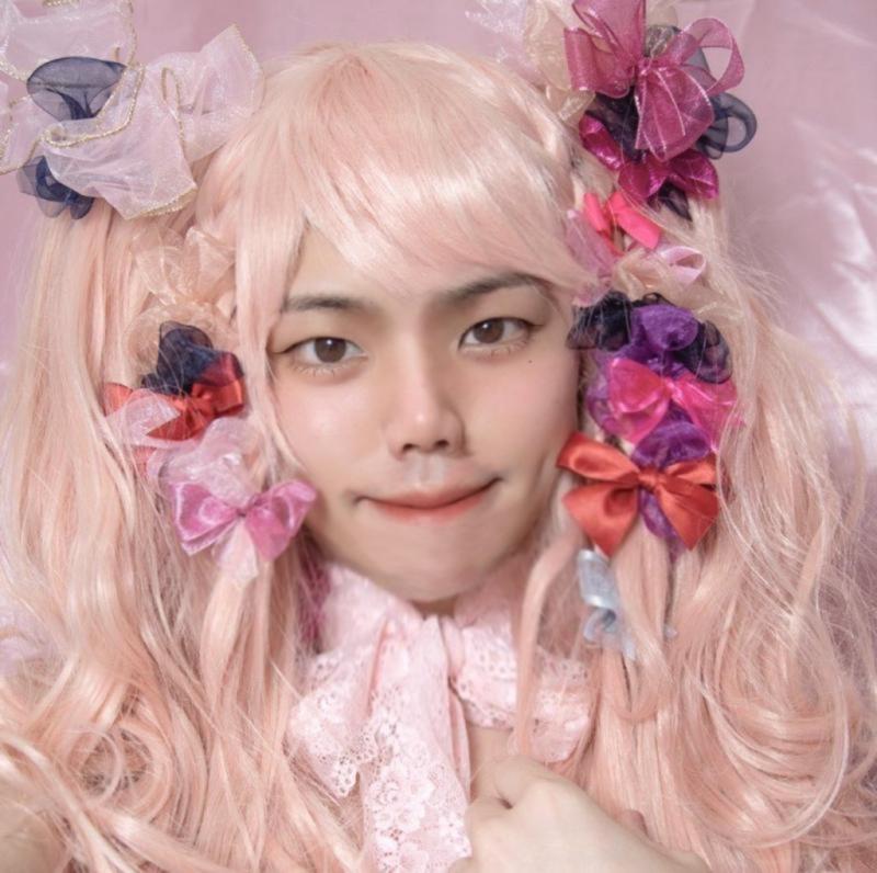 이 사람운 너무 나 남자에요!!!!하는 느낌이 강한 사진이라 어려움...
