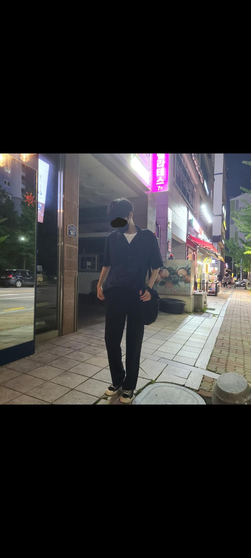 >>317 >>318 >>319 모두의 염원을 담은 검정 슬랙스...