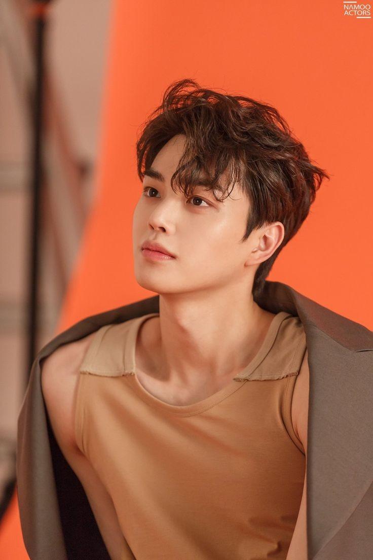 나 진짜 돌아버려........ 진짜 돌겟네 어떻게? 안 어울리는 헤메코가없어 니가아이돌이냐고 걍너다해 어