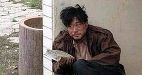 정보 : 손현주 배우님은 거지짤로 유명한 그 분이시다