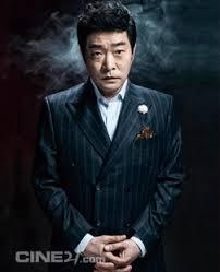 다들 우리 아저씨 보고 가라구.... 내꺼 니까 탐내지 말도록..!