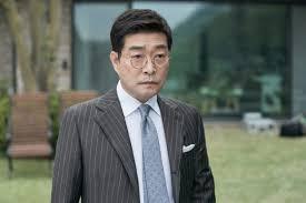 다들 우리 아저씨 보고 가라구.... 내꺼 니까 탐내지 말도록..!