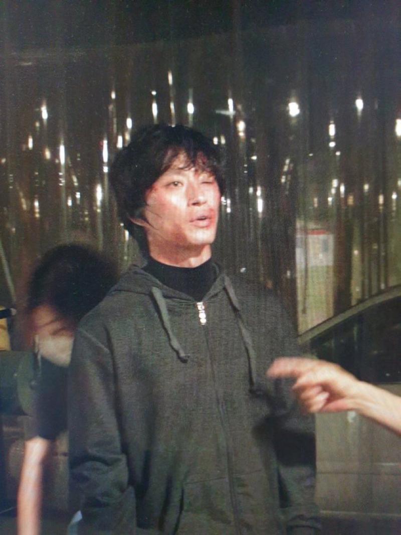 뽀뽀해달라는거노?
