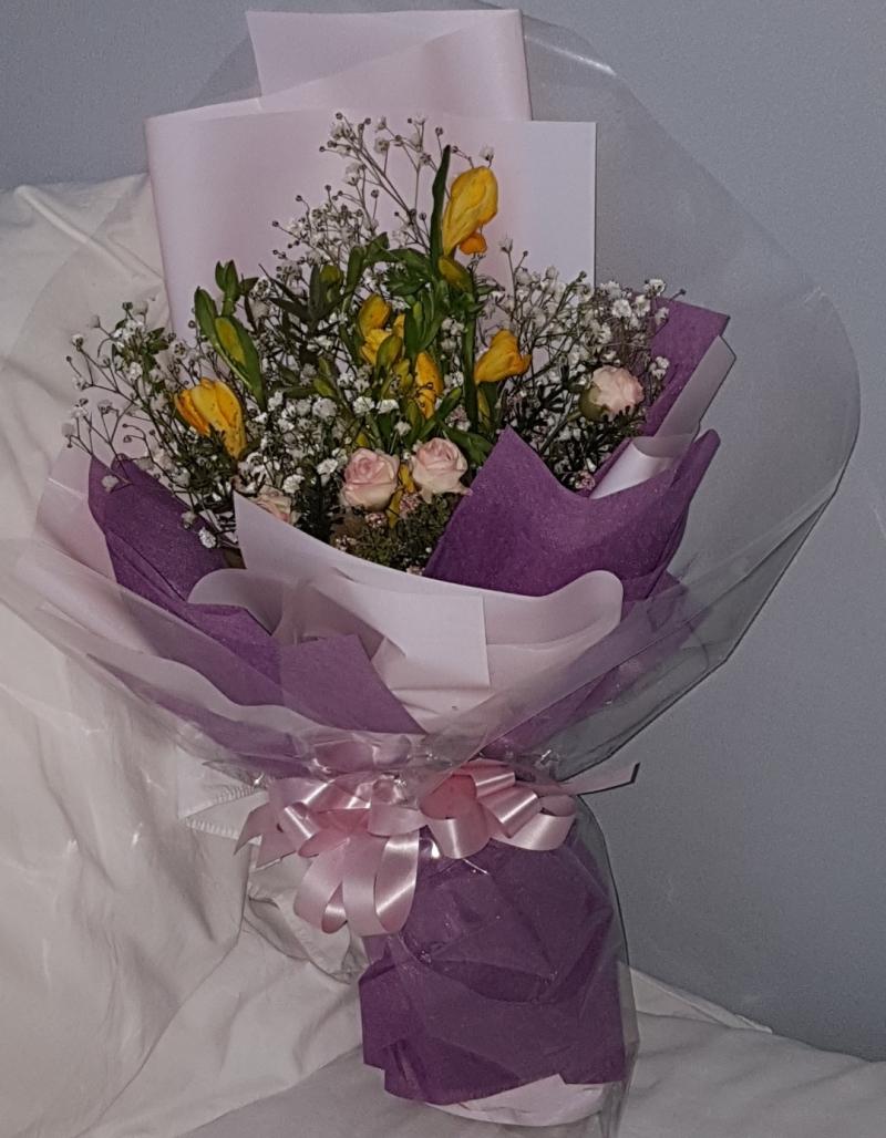 글이고... 드디어 졸업을 함! 중학교 졸업 때 훨씬 감회가 남달랐는데 이상하게 눈물은 한 방울도 안 났어 ㅋㅋㅋㅋ 오히려 초딩 졸업식 때 훨씬
