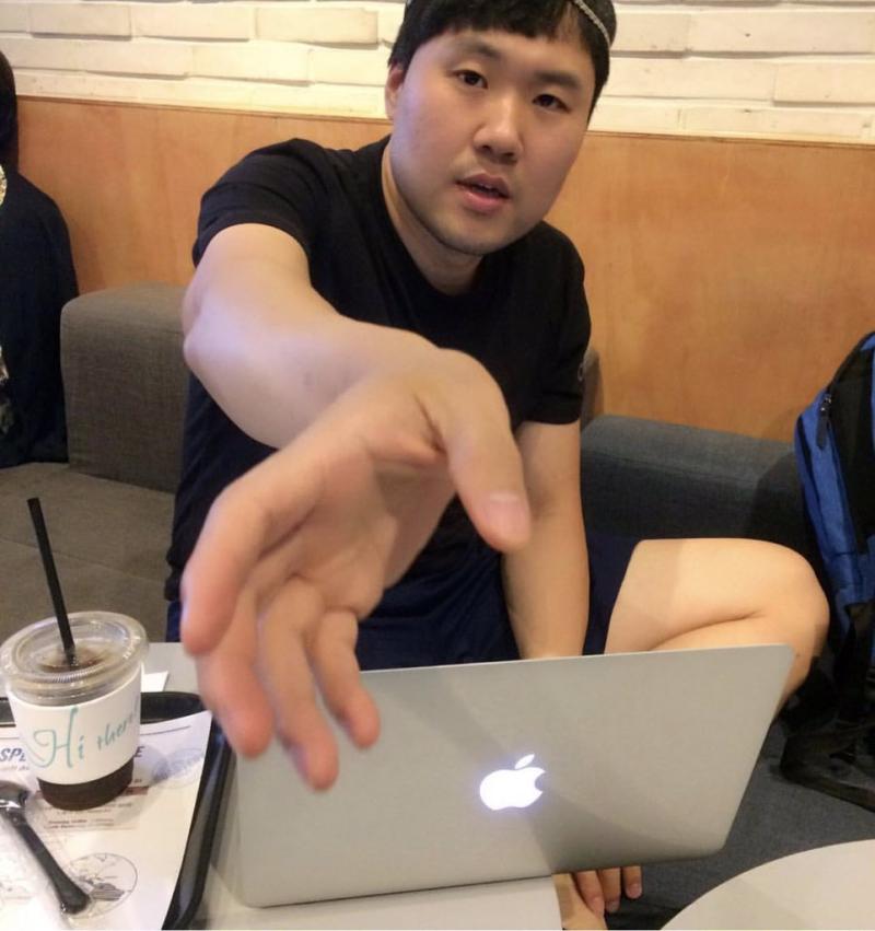 그런 글 쓸거면 폰 이리내