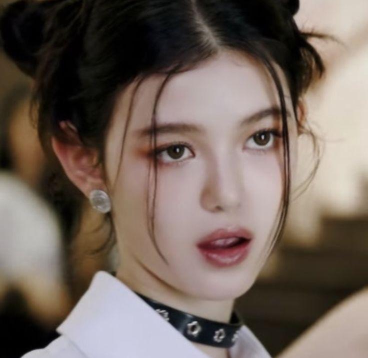 김민지 한소희 심자윤 다니엘 강해린 and 최범규 사진은 다니엘이랑 최범규