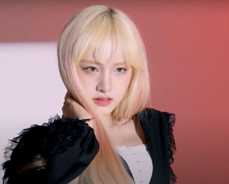 근데 금발 리즈도 사랑함.... 너무 예쁨 애가 새하얘서 그런가 백금발도 잘 어울리고..