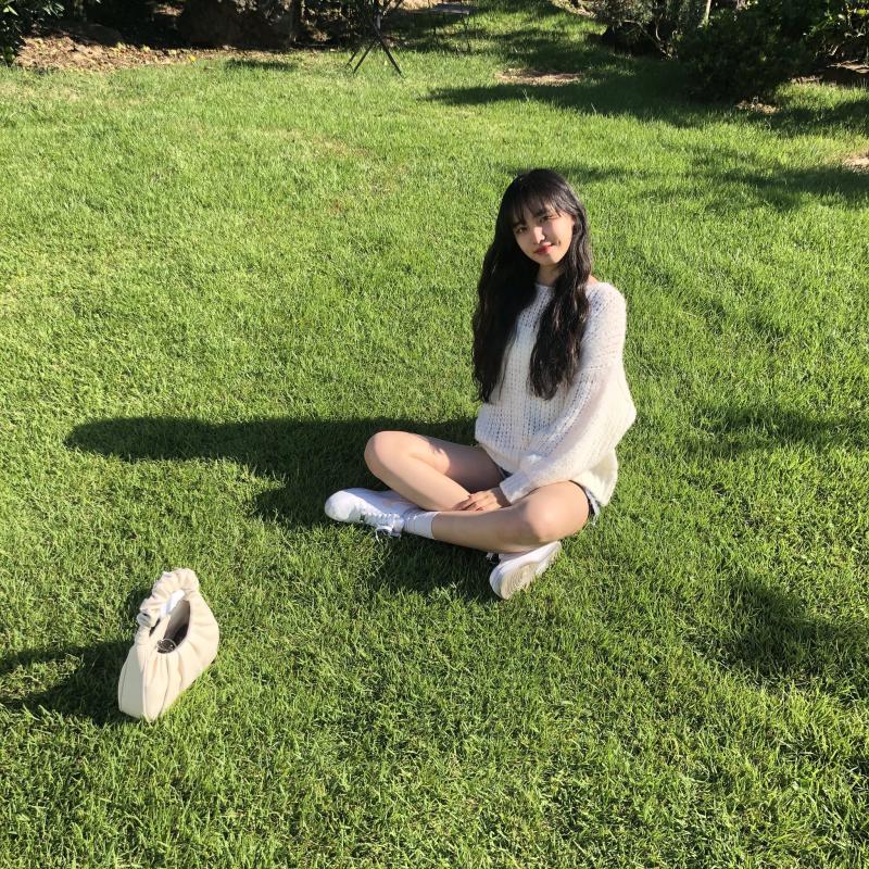 웃는 거 되게 청순함... 기억조작중