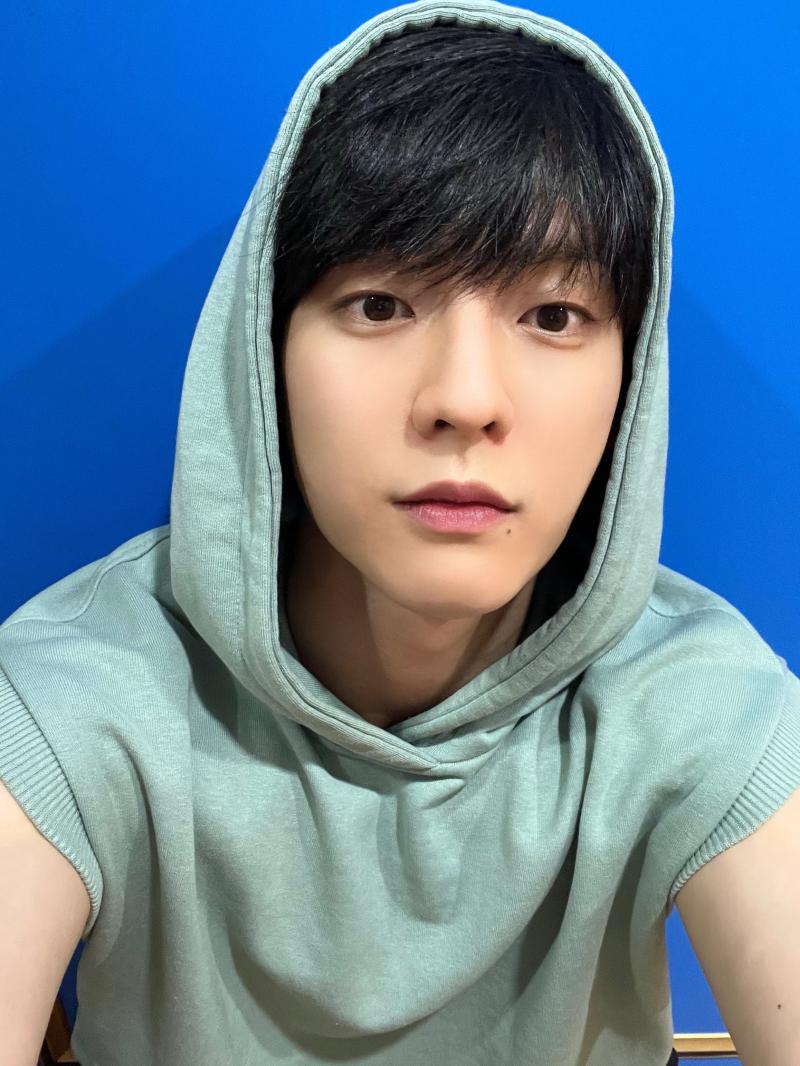 비투비 이민혁.....ㄹㅇ 콩깍지 떼고 봐도 개이뻐 진짜로 우리 민혁이는 몸도 좋아요 여러분