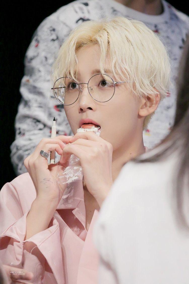 하아아 찬양하느라 힘들다
