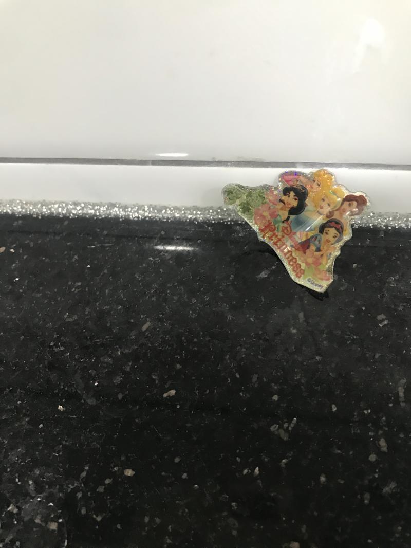 붙어잇던 스티커