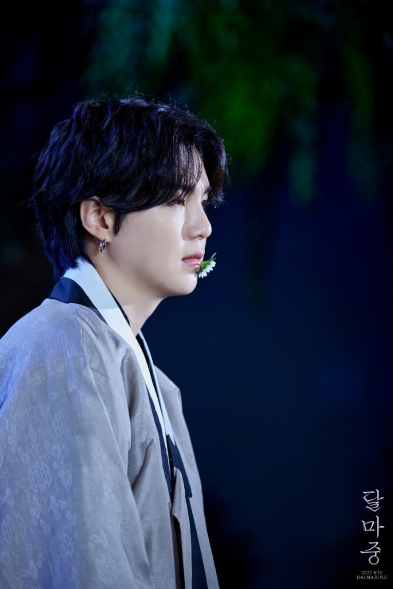>>117 민윤기 미친놈(좋은뜻)