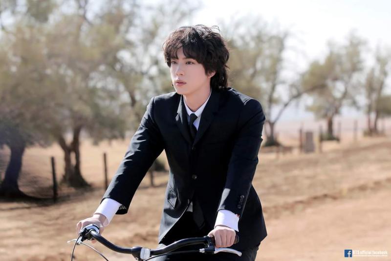 랜만에 온 만큼 석지니 얘기를 해야 쓰것읍니다... 불만 잇으면... 옥상으로따라왕만두. 암튼 다들 소식 들었다시피 우리 맏이가 차디찬 겨울에
