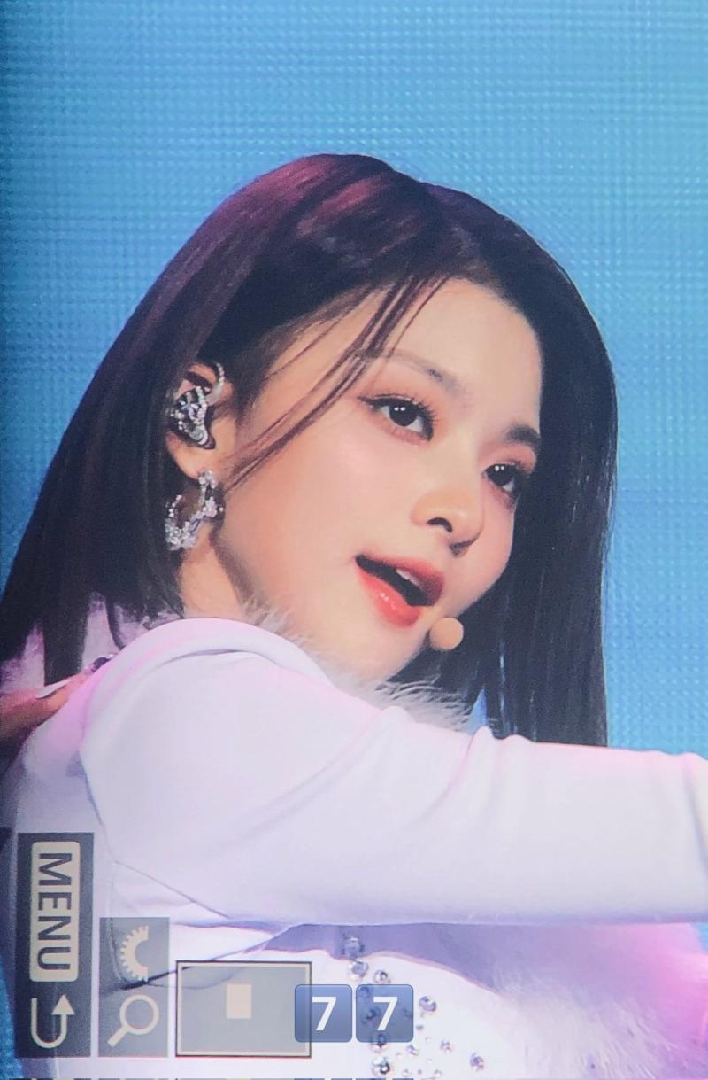 뭐지... 이나경 신인가?