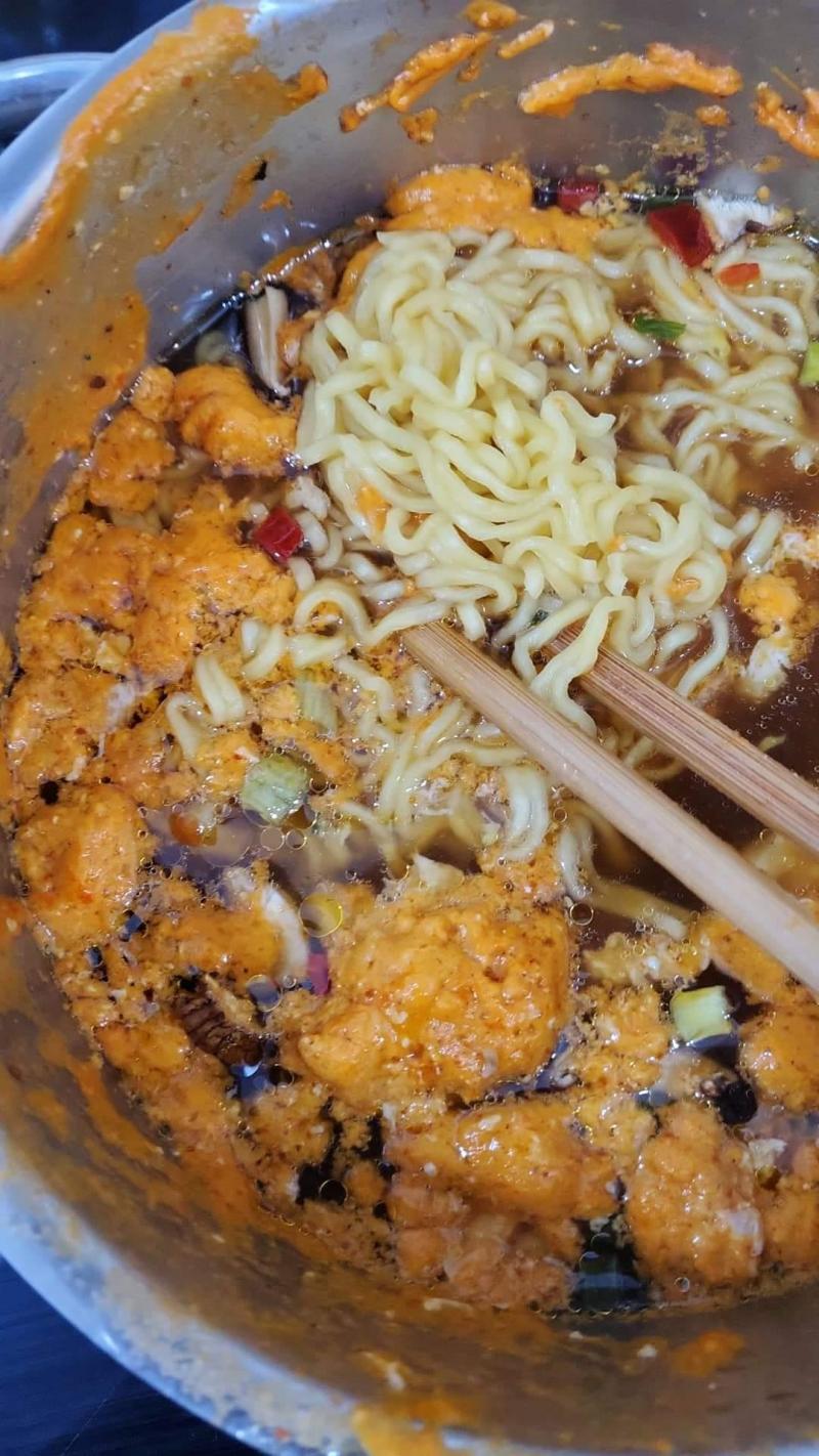 놀랍게도 라면 난 시키는 대로 했다고 물도 계량기에 양 재서 넣고 어??
