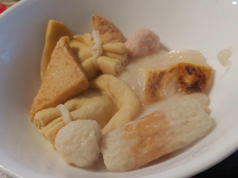 우동 말고도 오뎅탕에 넣어먹어도 맛있어!! (사진은 국물 따르기 직전에 건더기만 덜은거) 금방 익음 + 바닥에 눌러붙으니까 키리모찌는 같이 넣고