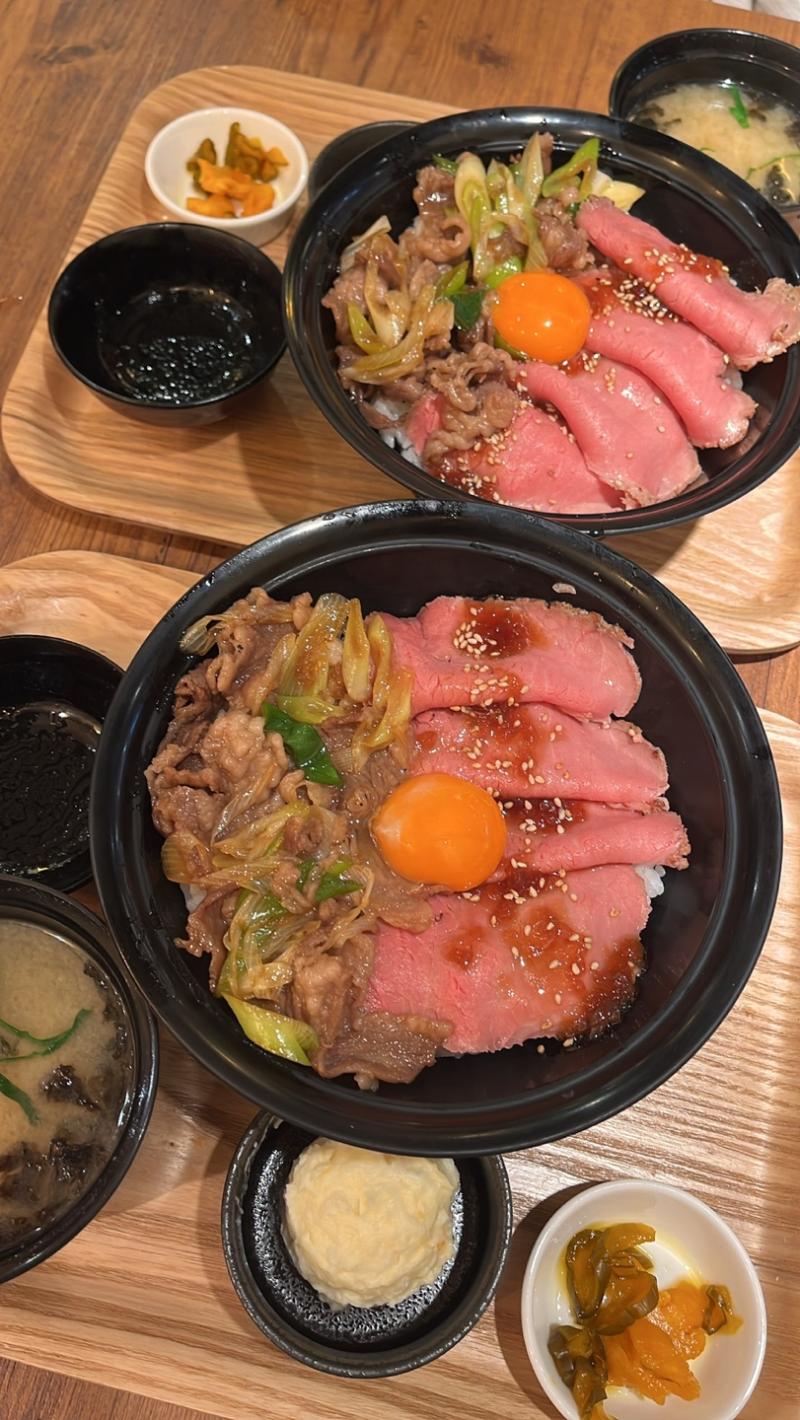 3일차 때 먹은 것들 아 진짜 맛있었어 아이스크림은 매화 녹차 아이스크림인데 엄청 진한 매실 아스크림이랑 진한 녹차 아스크림 맛 짱 맛있었지만