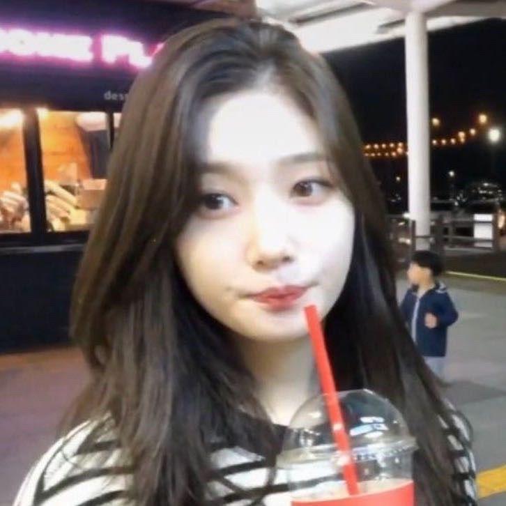 이런 머리는 어떻게 하는거야? 이름알려줄사람 그리고 이런 머리 하려면 옆머리 ㅈㄴ 길어야돼?