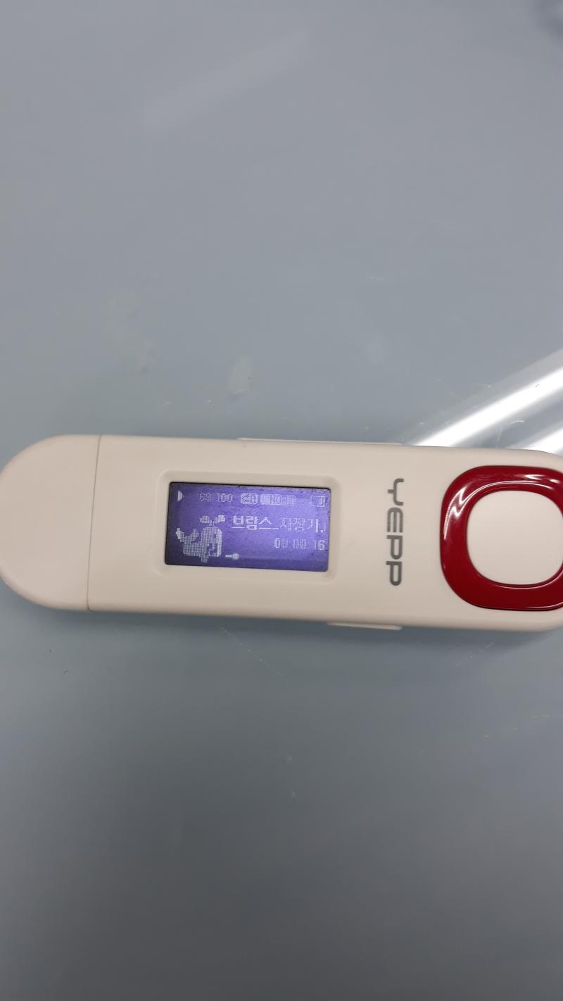 >>17 mp3 쓰는 사람...실존함 어쨌든. 내 mp3 안에 브람스의 자장가 피아노ver.로 있음