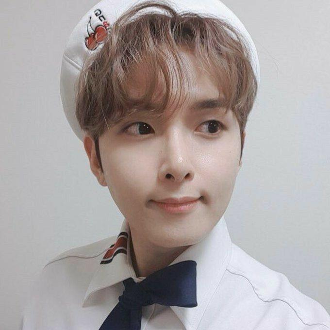 10 중1 본진 비투비 부본진 슈퍼주니어 엄마한테 왜이렇게 오래된(?) 아이돌만 좋아하냐고 한소리 듣는 중