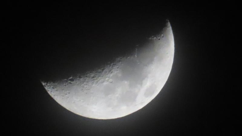 애들아 오늘도 왔당 점점 보름달 차오르는것 같아서 기대중 💕