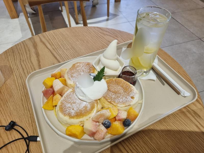 >>831 짜잔 맛있는 수플레 등장 저녁 맛있는 카라아게 먹었답니다 메데타시 메데타시