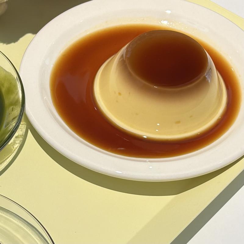 날씨에 굴하지 않고! 찾아간 가게 두 개가 전부 휴무였지만! 다행히 대안 중의 하나가 영업 중이었던 덕분에 푸딩도 먹고! 전시회도 가고! 지금
